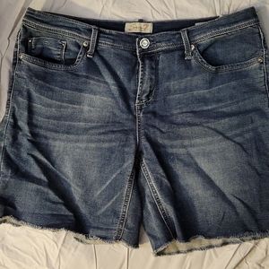 Seven 7 Jean shorts. Size 16 used